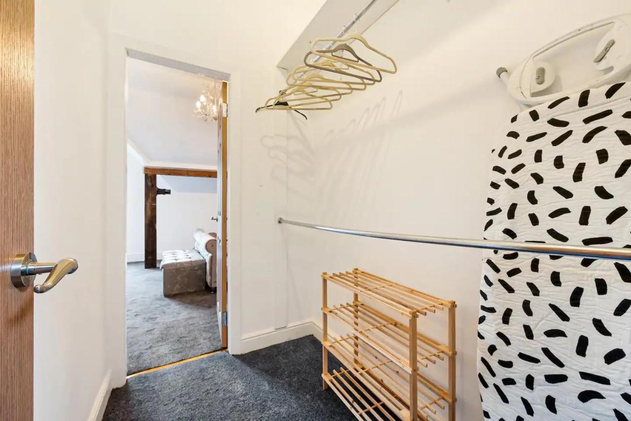 Pass The Keys Old Trafford 4-bedroom Retreat Near United & Centre - Family-friendly *