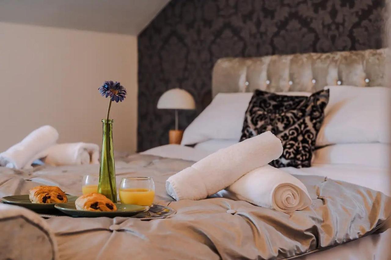 Pass The Keys Old Trafford 4-bedroom Retreat Near United & Centre - Family-friendly Holiday home