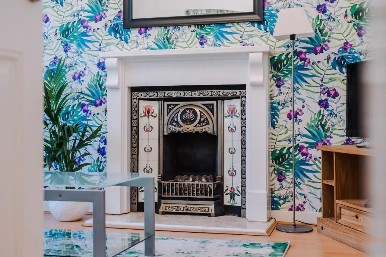 Pass The Keys Old Trafford 4-bedroom Retreat Near United & Centre - Family-friendly *