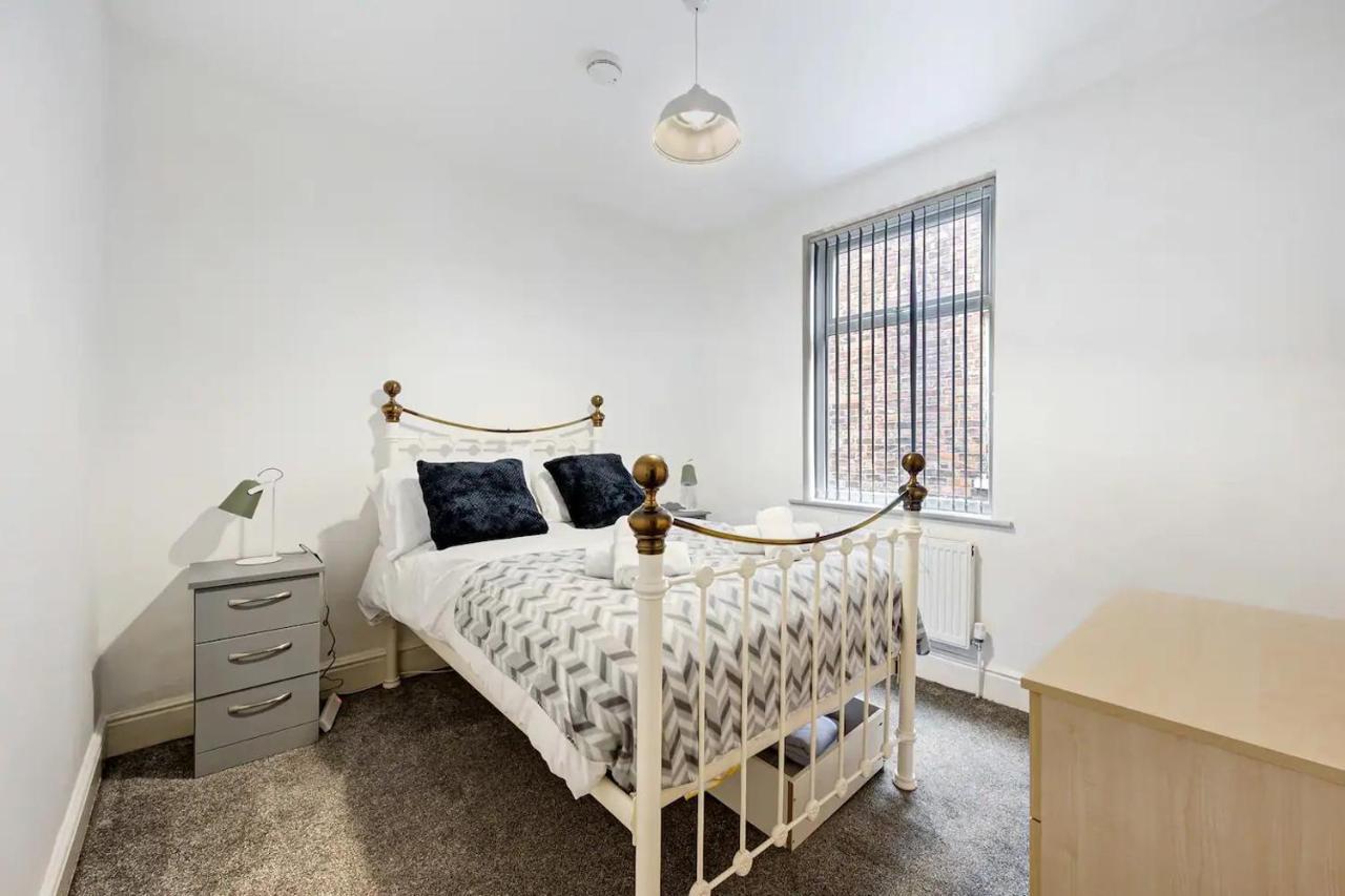 Pass The Keys Old Trafford 4-bedroom Retreat Near United & Centre - Family-friendly Holiday home