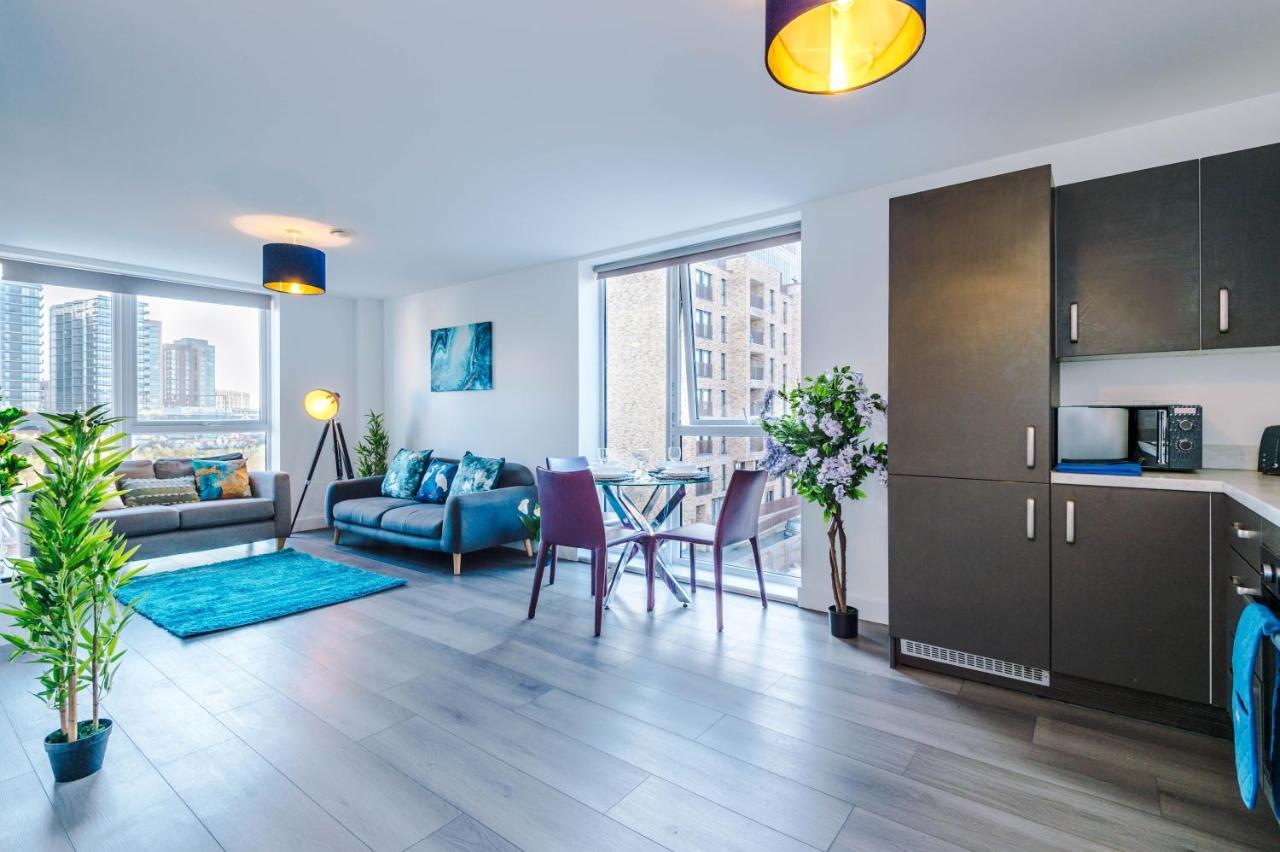 Spacious 3-bedroom In With Private Rooftop Terrace & Stunning Views Apartment *