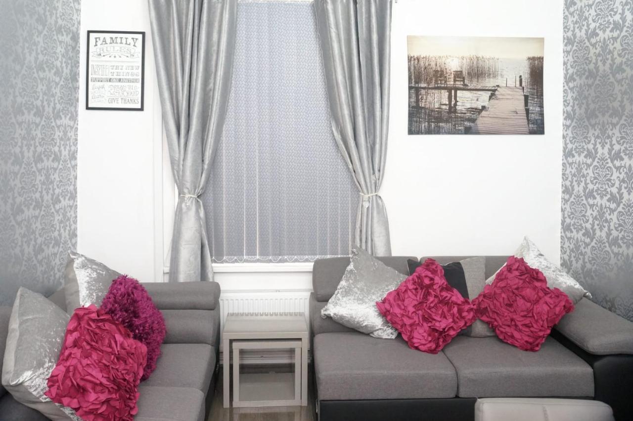 Holiday home Cheadle House Holidays