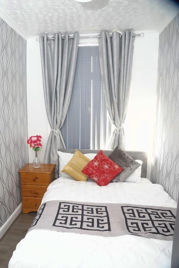 Cheadle House Holidays