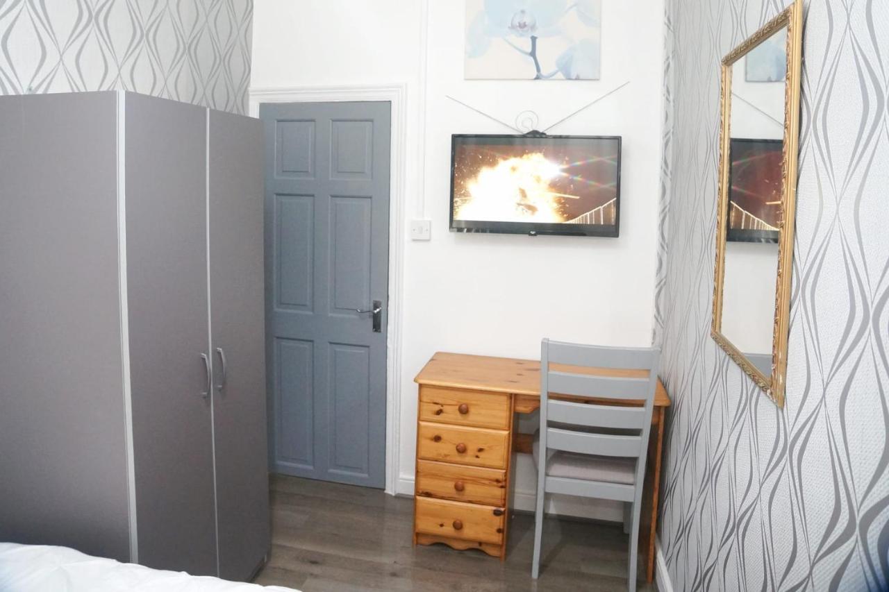 Cheadle House Holidays