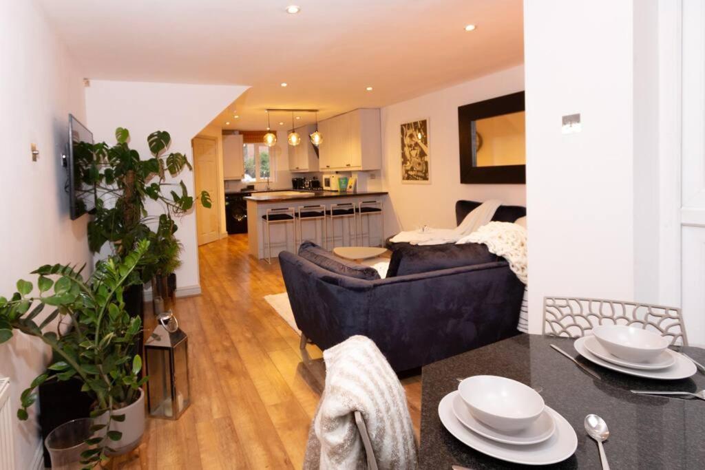 Beautiful West Didsbury 4br Appartement *