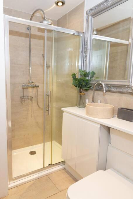 Beautiful West Didsbury 4br Apartment Manchester