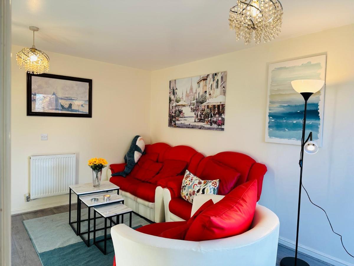 Holiday home Cozy Stylish House Near Piccadilly Station, Etihad Stadium With Parking, Garden And 900mb Wifi *