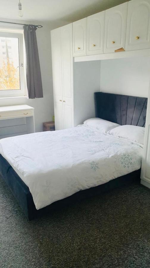 Minimalist Serene Homestay Manchester