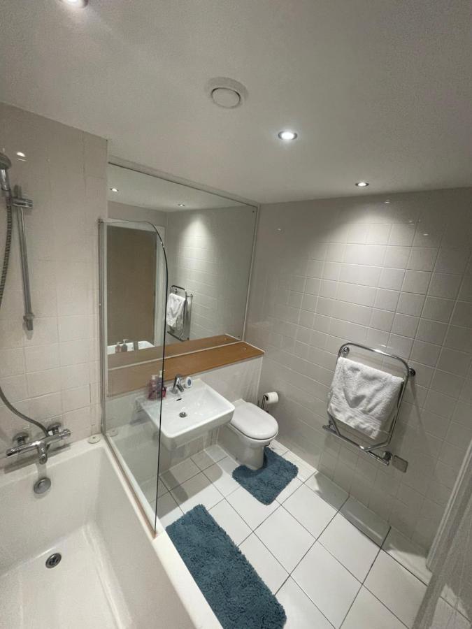 Old Trafford Cityview En-suite Apt Apartment
