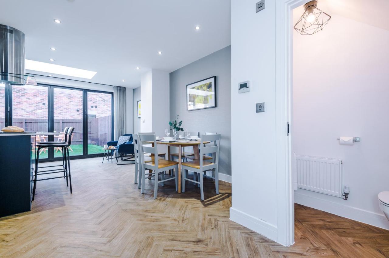 4 Bedroom Townhouse In - By Hilltop Serviced Holiday home *