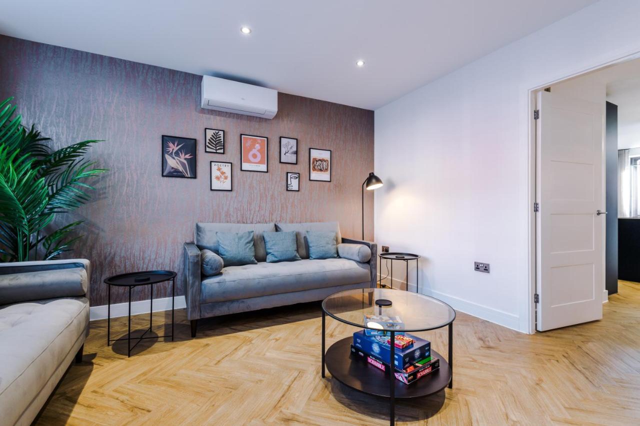 4 Bedroom Townhouse In - By Hilltop Serviced Holiday home *
