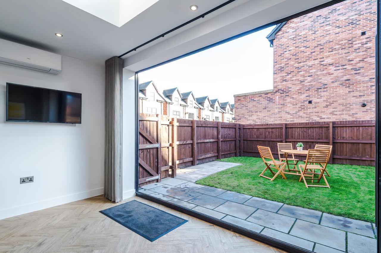 Holiday home 4 Bedroom Townhouse In - By Hilltop Serviced Manchester