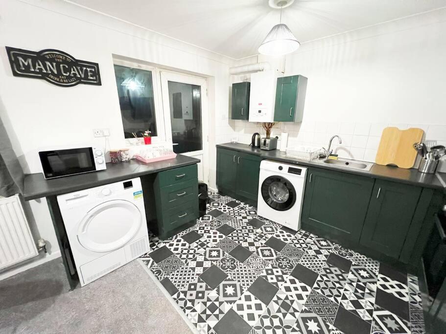 Whitefield, Apartment Manchester