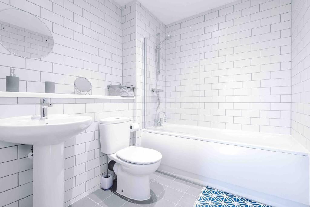 2 Bedroom Gem Ancoats Apartment Manchester