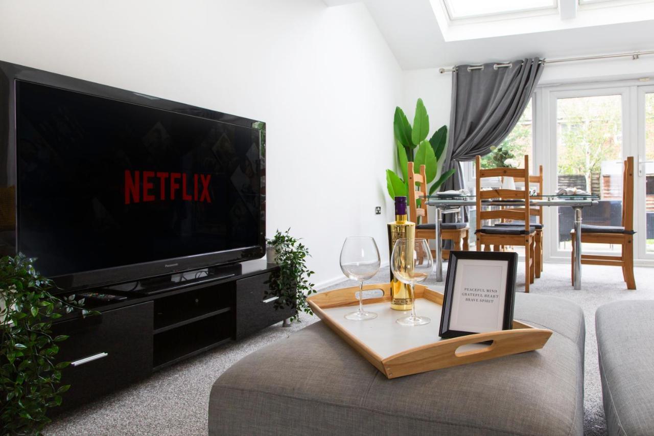 Cozy Townhouse In The Heart Of Greater * Manchester
