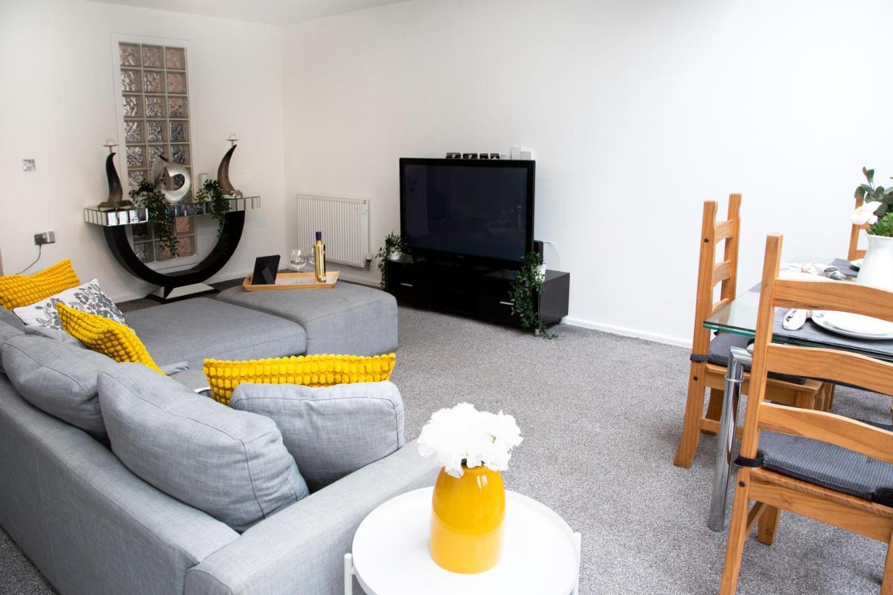 Cozy Townhouse In The Heart Of Greater