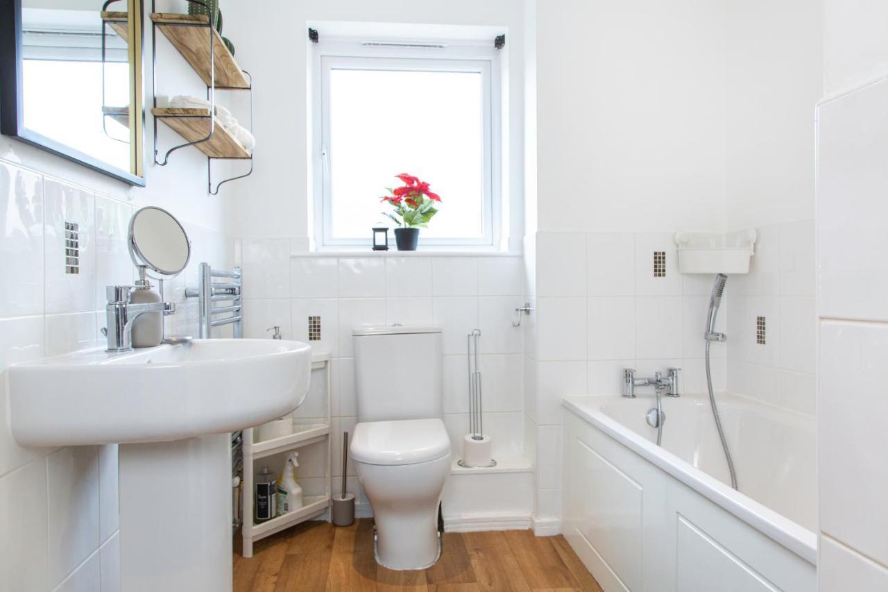 Cozy Townhouse In The Heart Of Greater *
