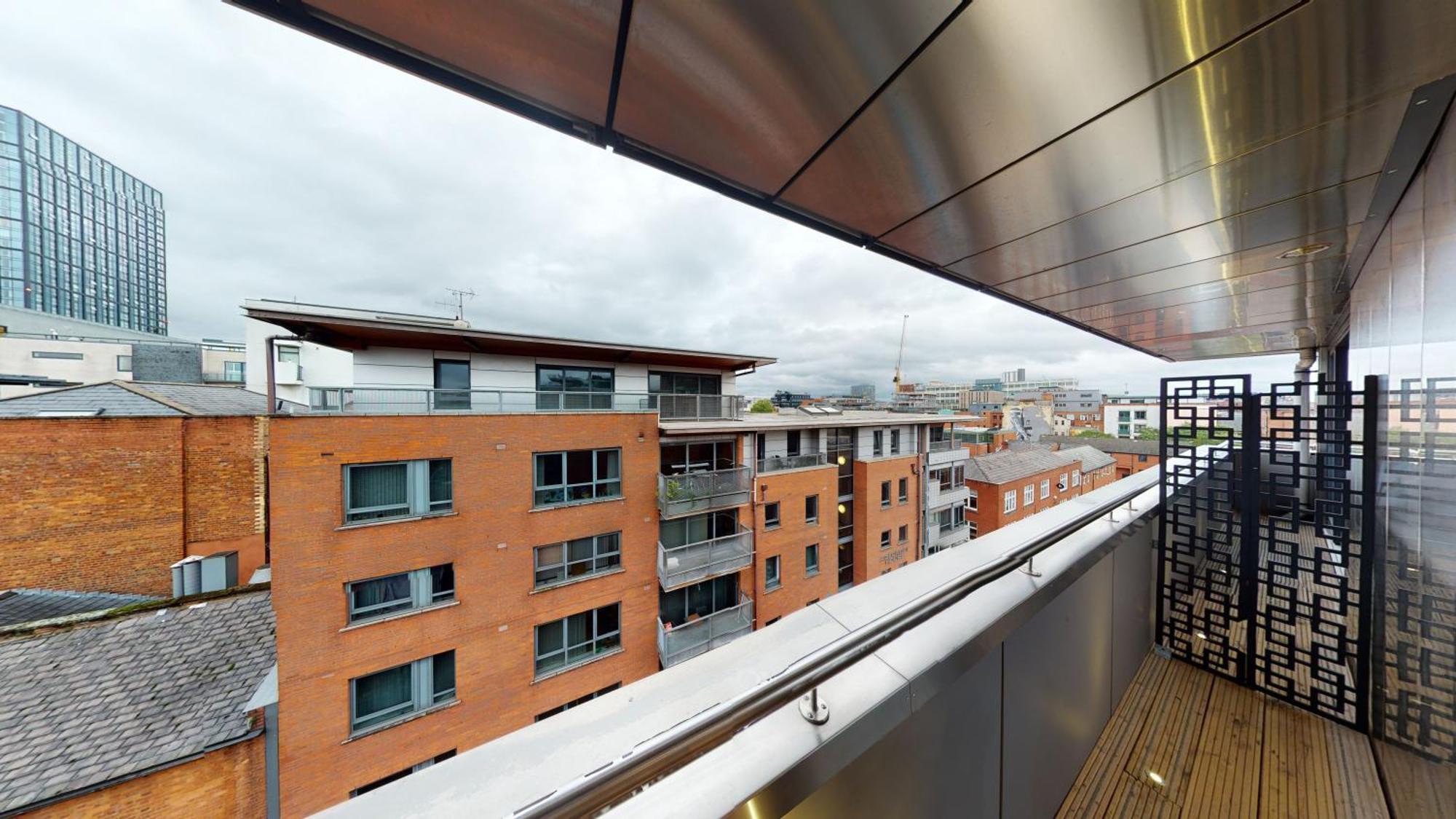 Quay * Manchester