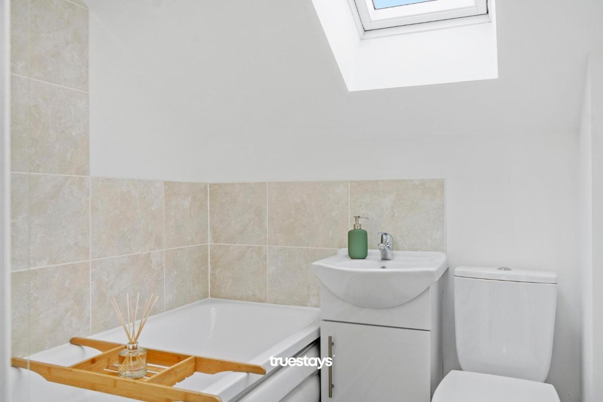 Appartement New 5 Sarah House By Truestays - 2 Bedroom - Free Parking Manchester
