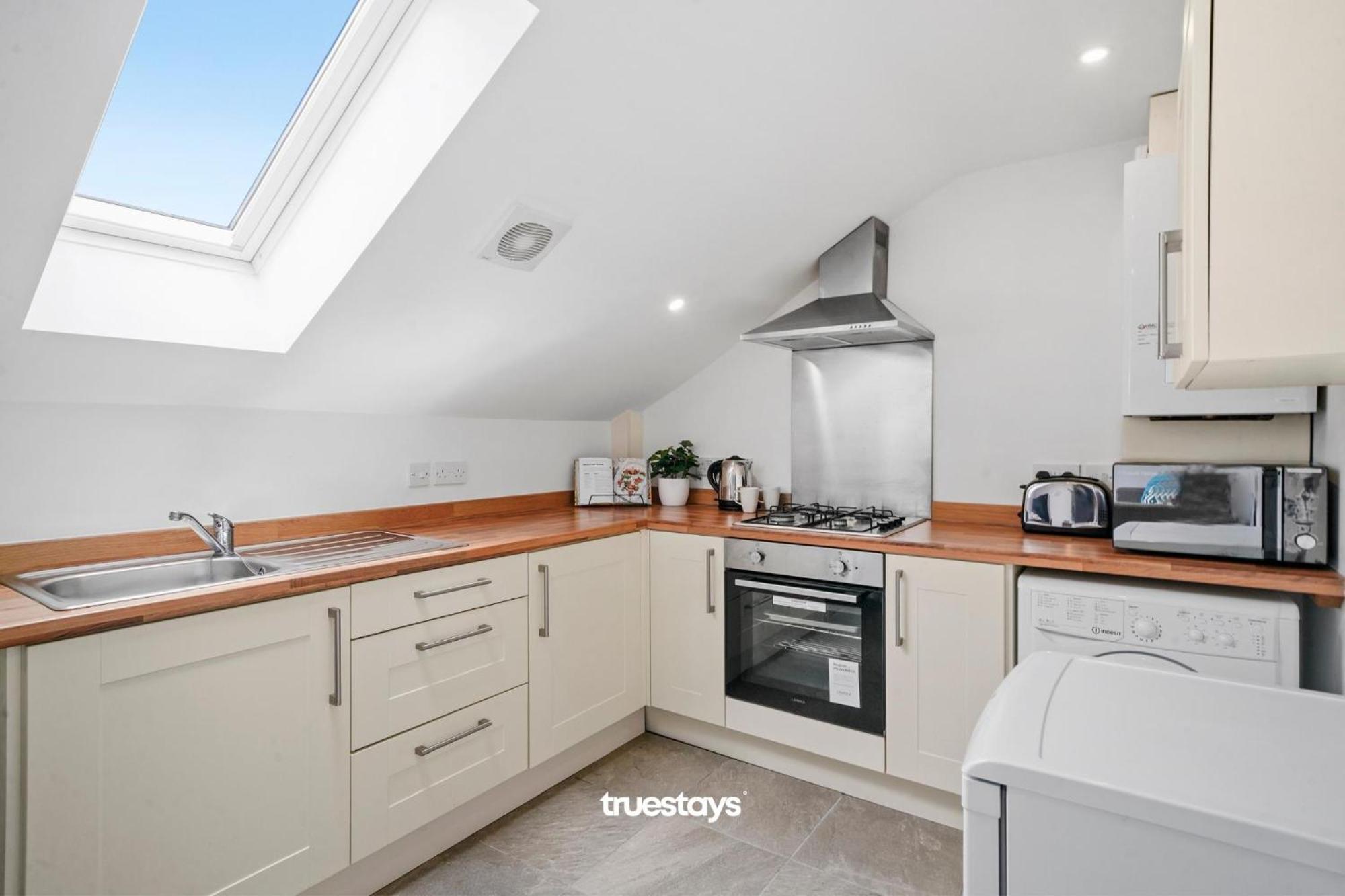 New 5 Sarah House By Truestays - 2 Bedroom - Free Parking Manchester