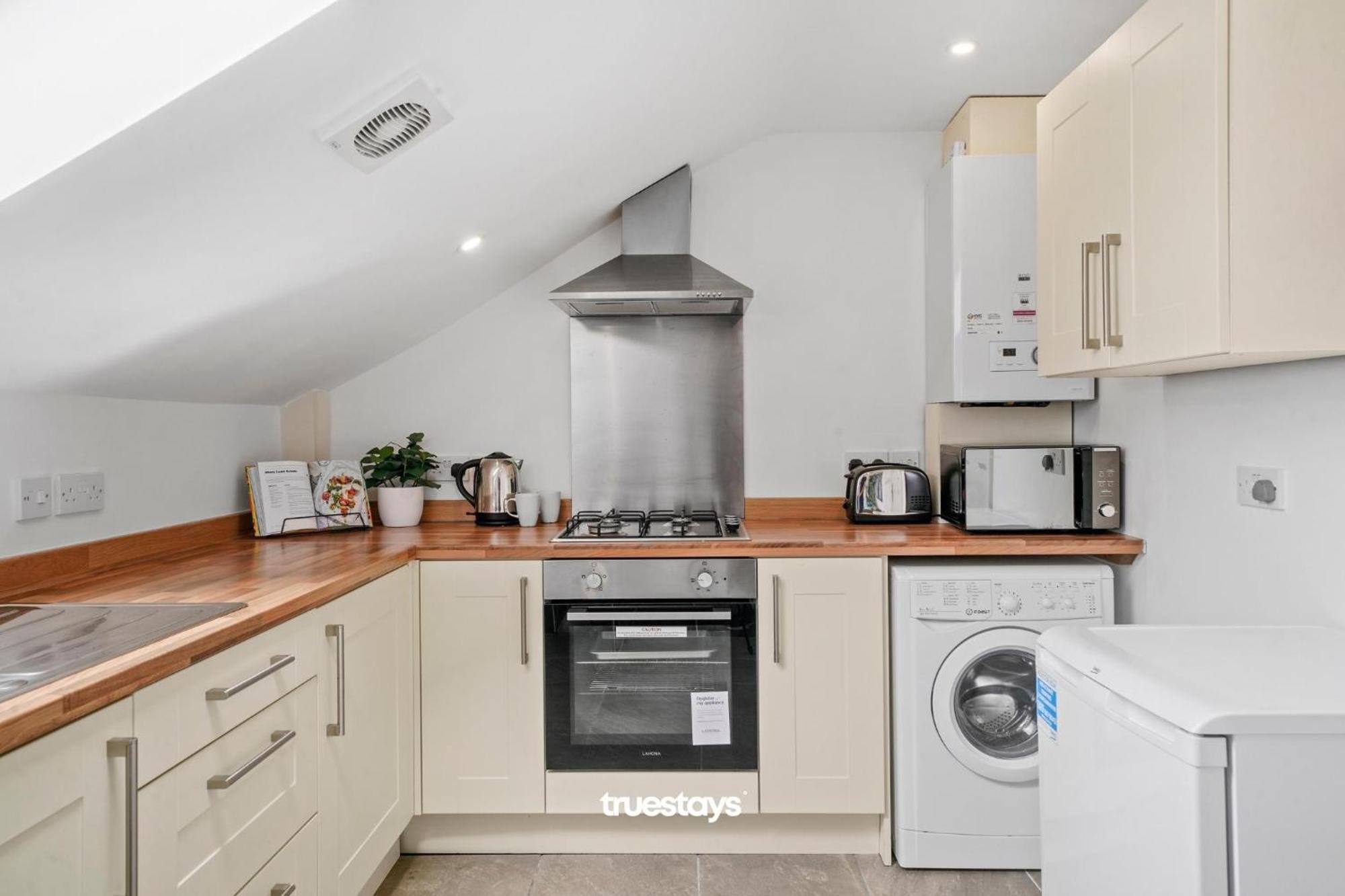 New 5 Sarah House By Truestays - 2 Bedroom - Free Parking Appartement Manchester