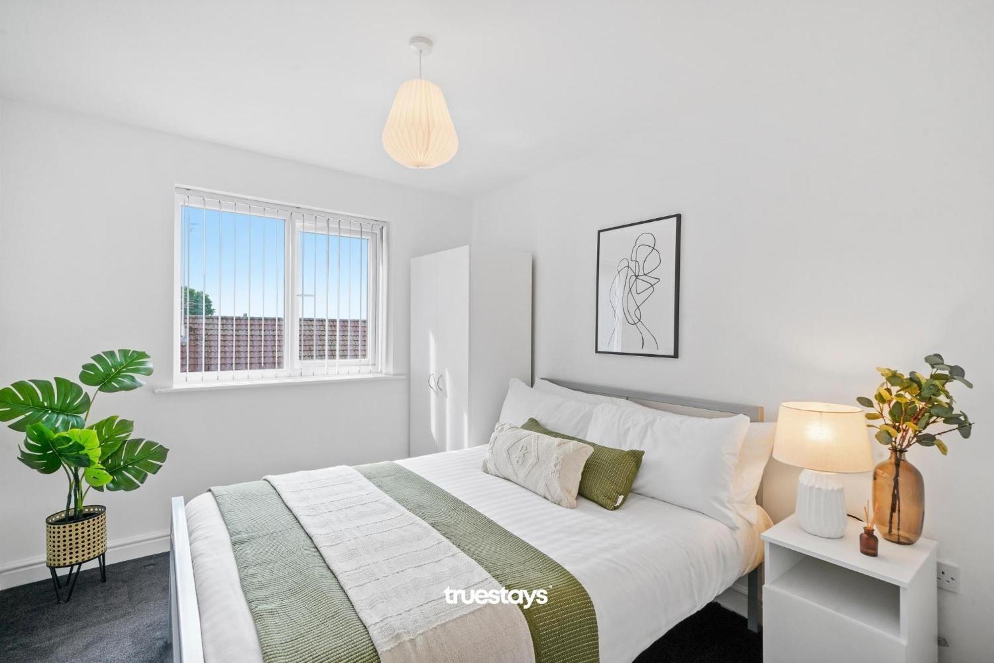 New 5 Sarah House By Truestays - 2 Bedroom - Free Parking Apartment *