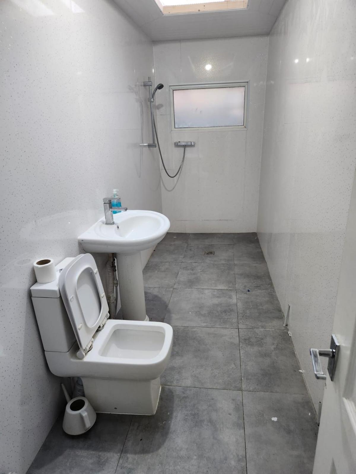 Monarch House Guest house *