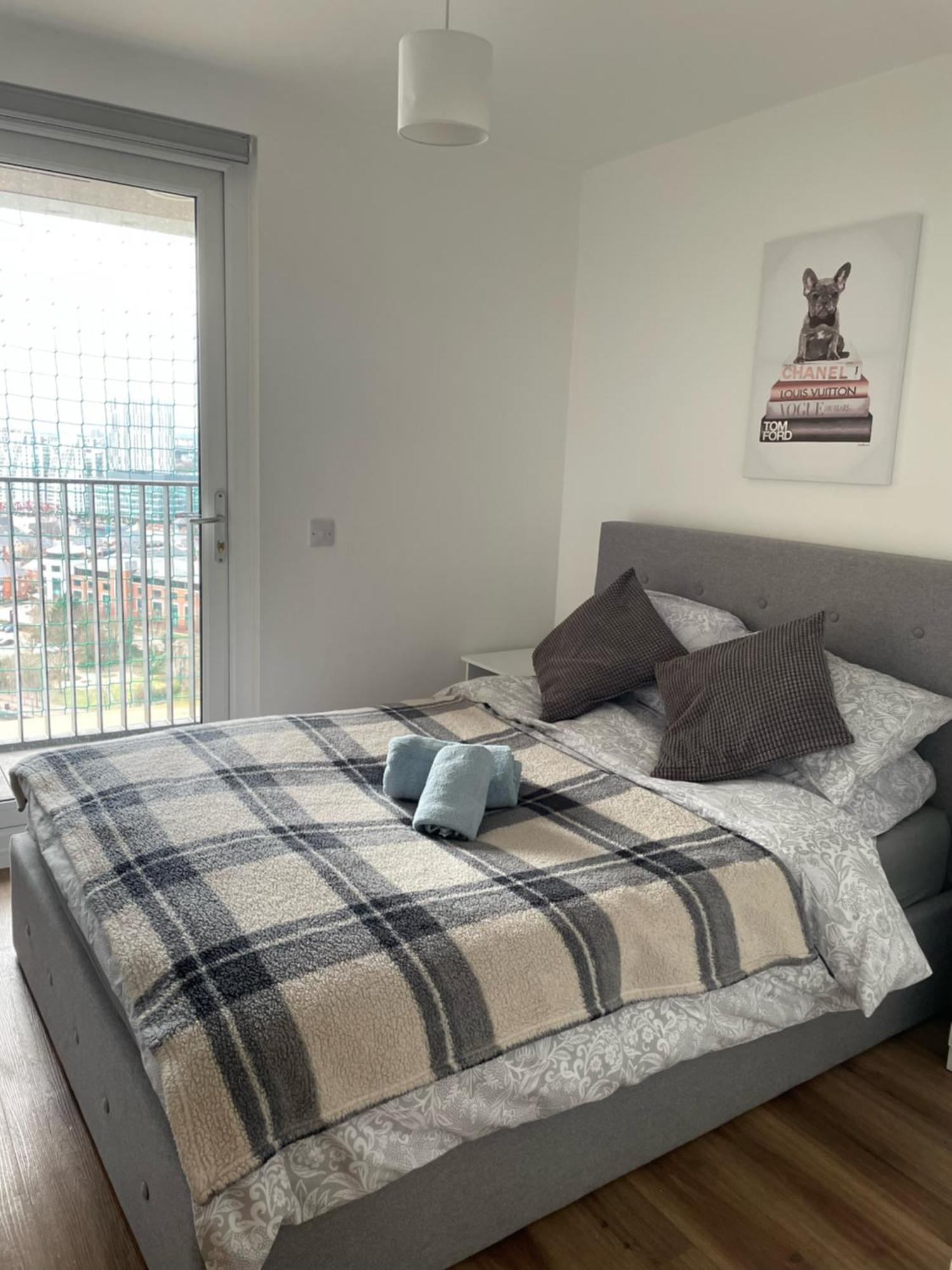 Quayside Penthouse 2 Bedroom Ensuite Near Media & United * Manchester