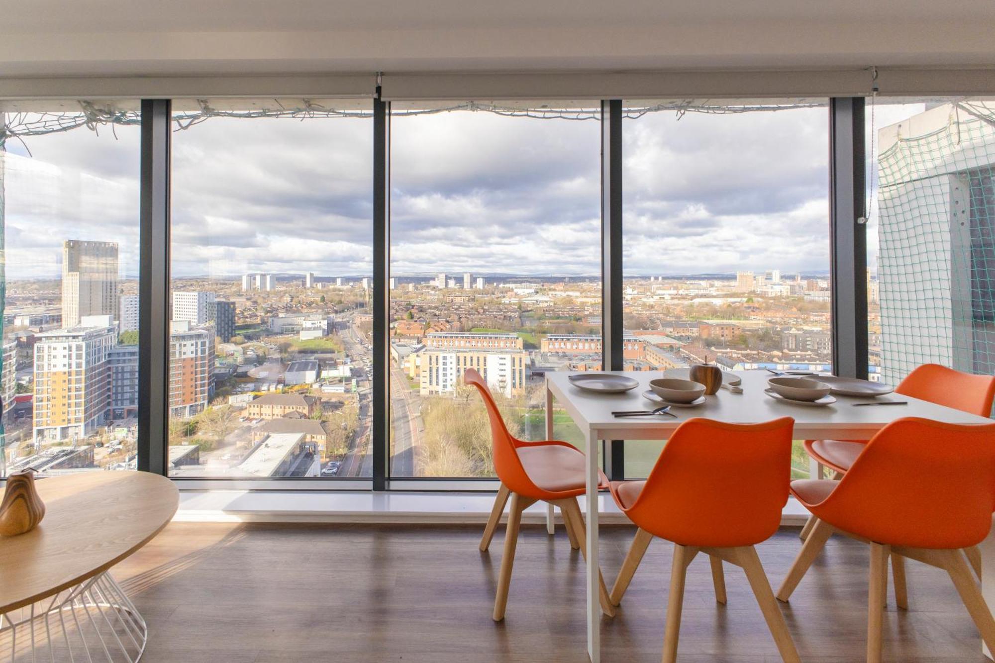 Quayside Penthouse 2 Bedroom Ensuite Near Media & United Apartment