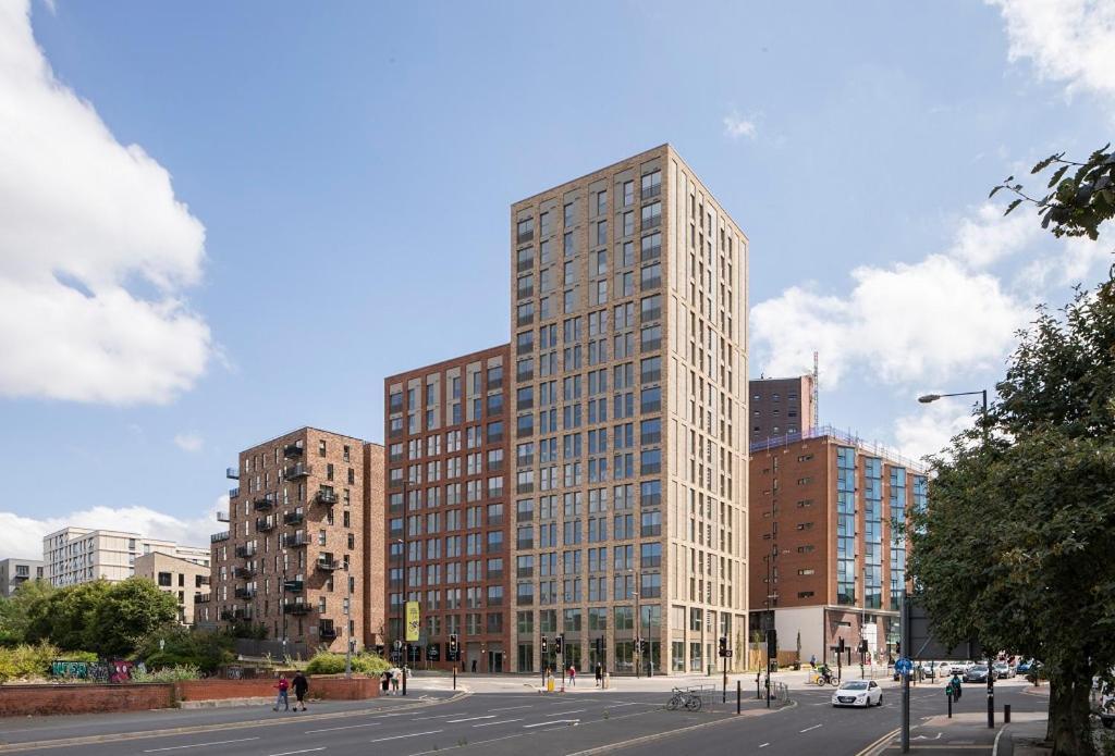 Luxus Smart Manchester