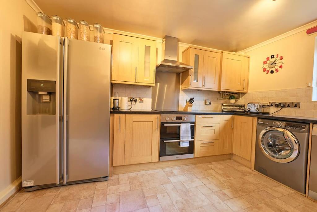 Holiday home Bespoke Salford Quays - Garden, Wifi And Parking *