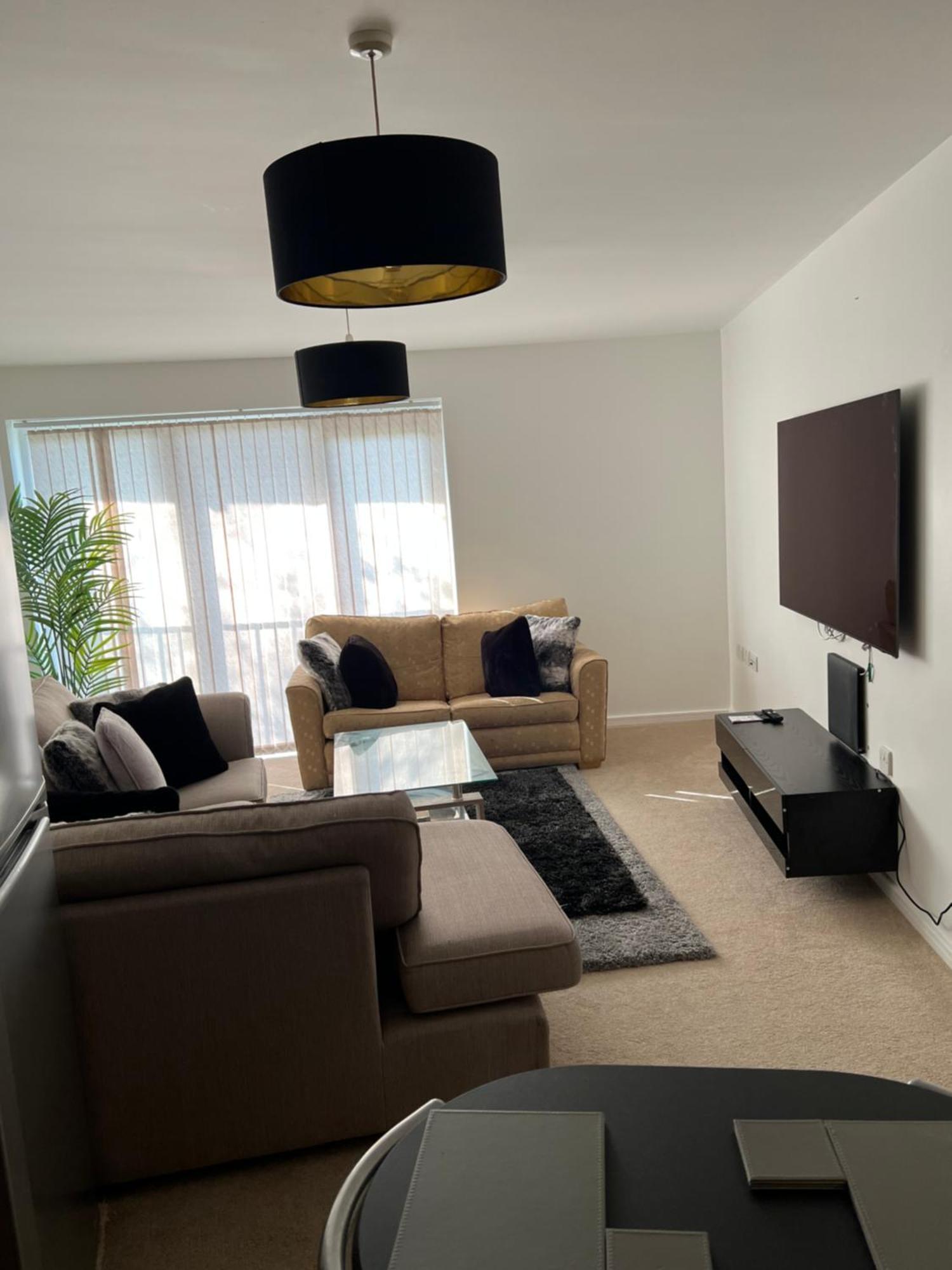 Luxury Two Bedroom Flat Opposite Coop Live N Etihad Stadium With Free Secure Parking, Netflix And Sky Tv Appartement