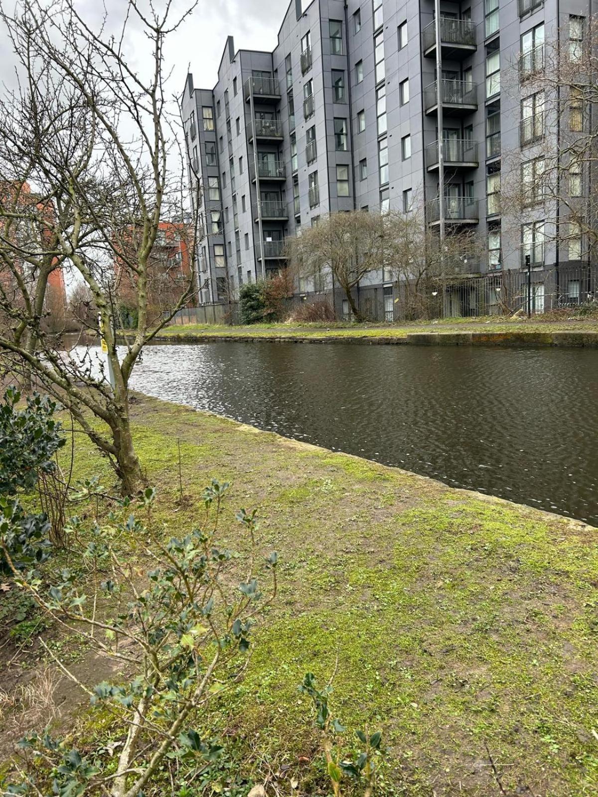 Luxury Two Bedroom Flat Opposite Coop Live N Etihad Stadium With Free Secure Parking, Netflix And Sky Tv Manchester