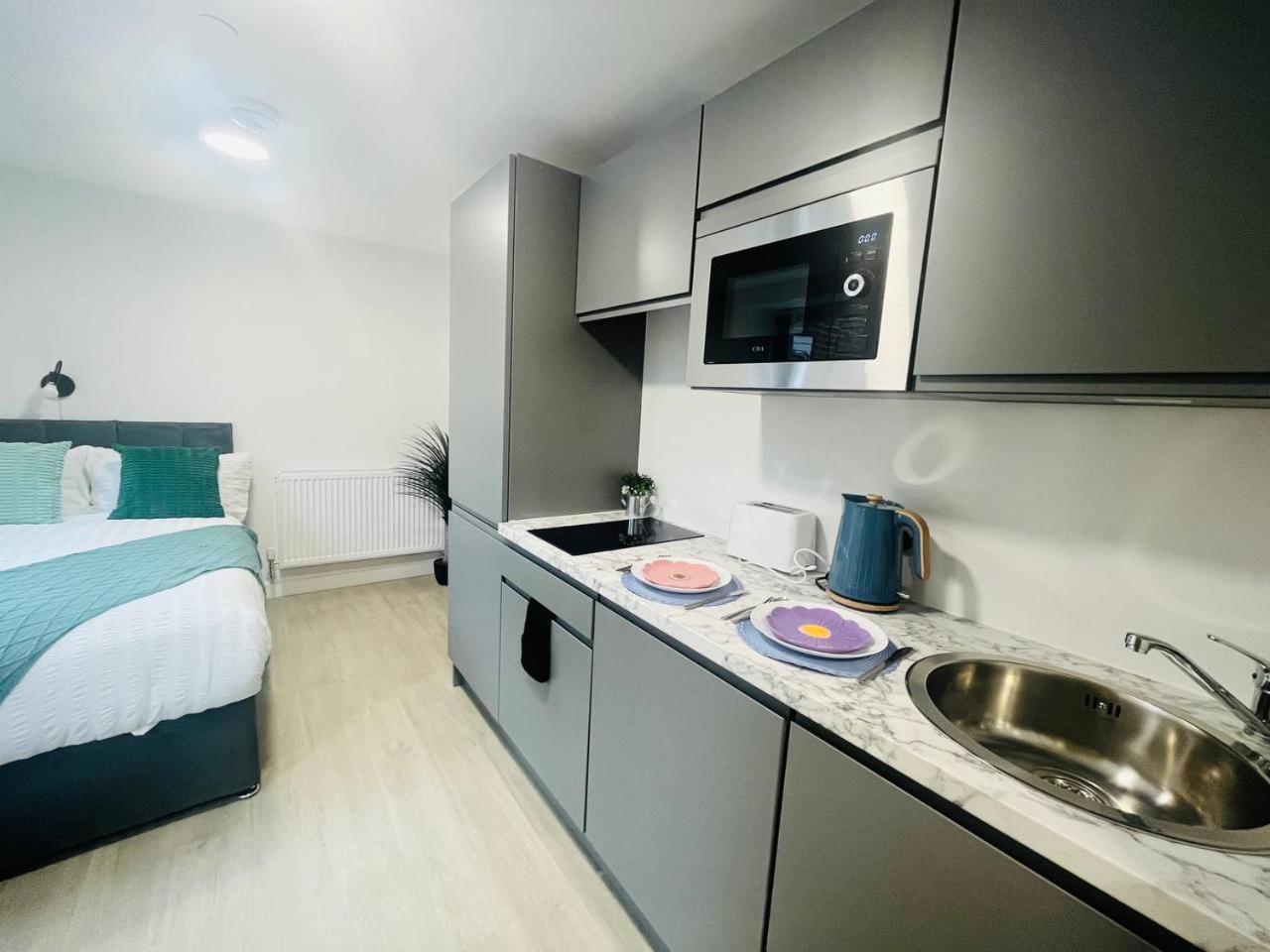 Modern Minimalist Studio In Stretford Appartement Manchester