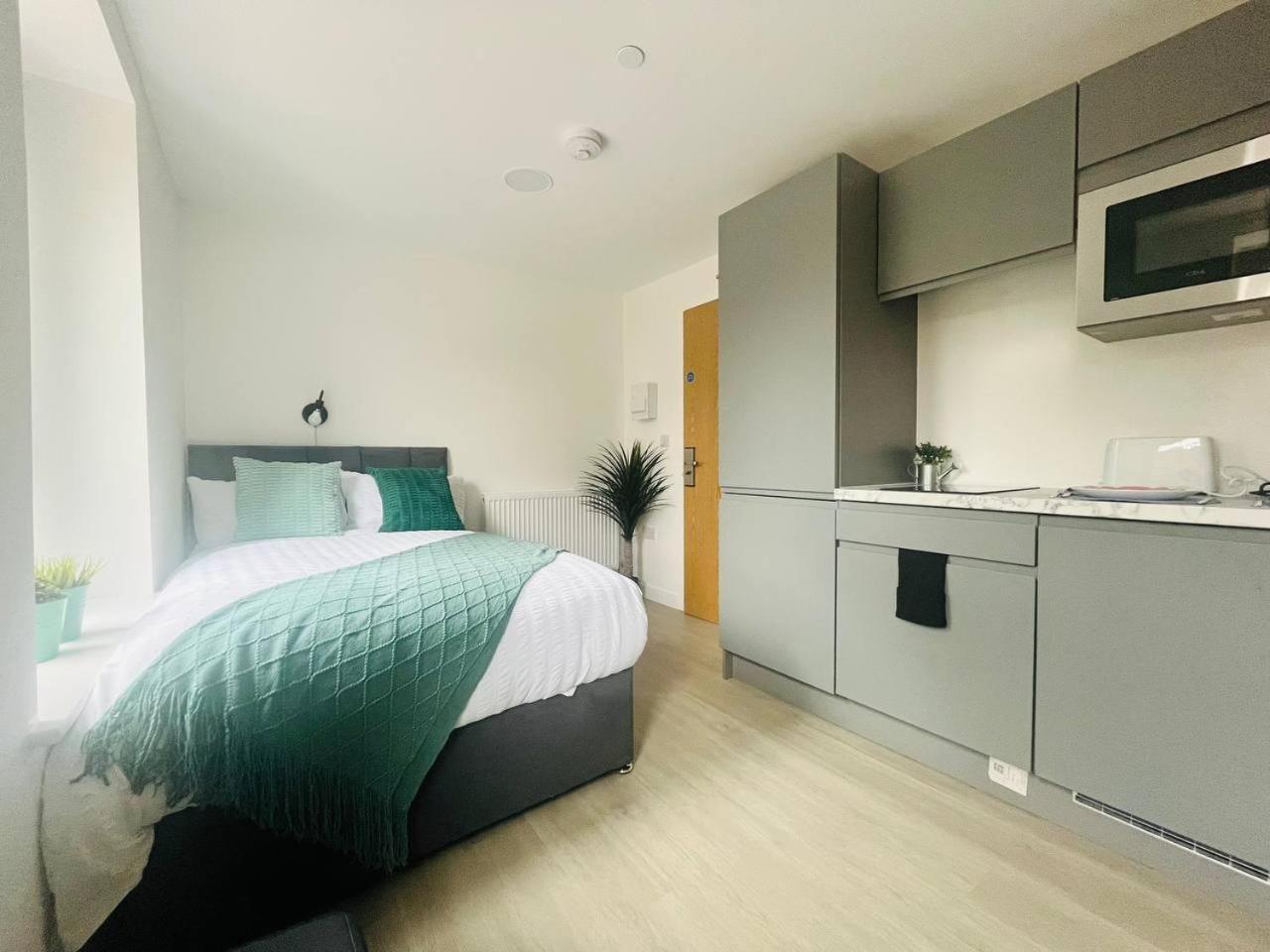 Modern Minimalist Studio In Stretford Appartement Manchester