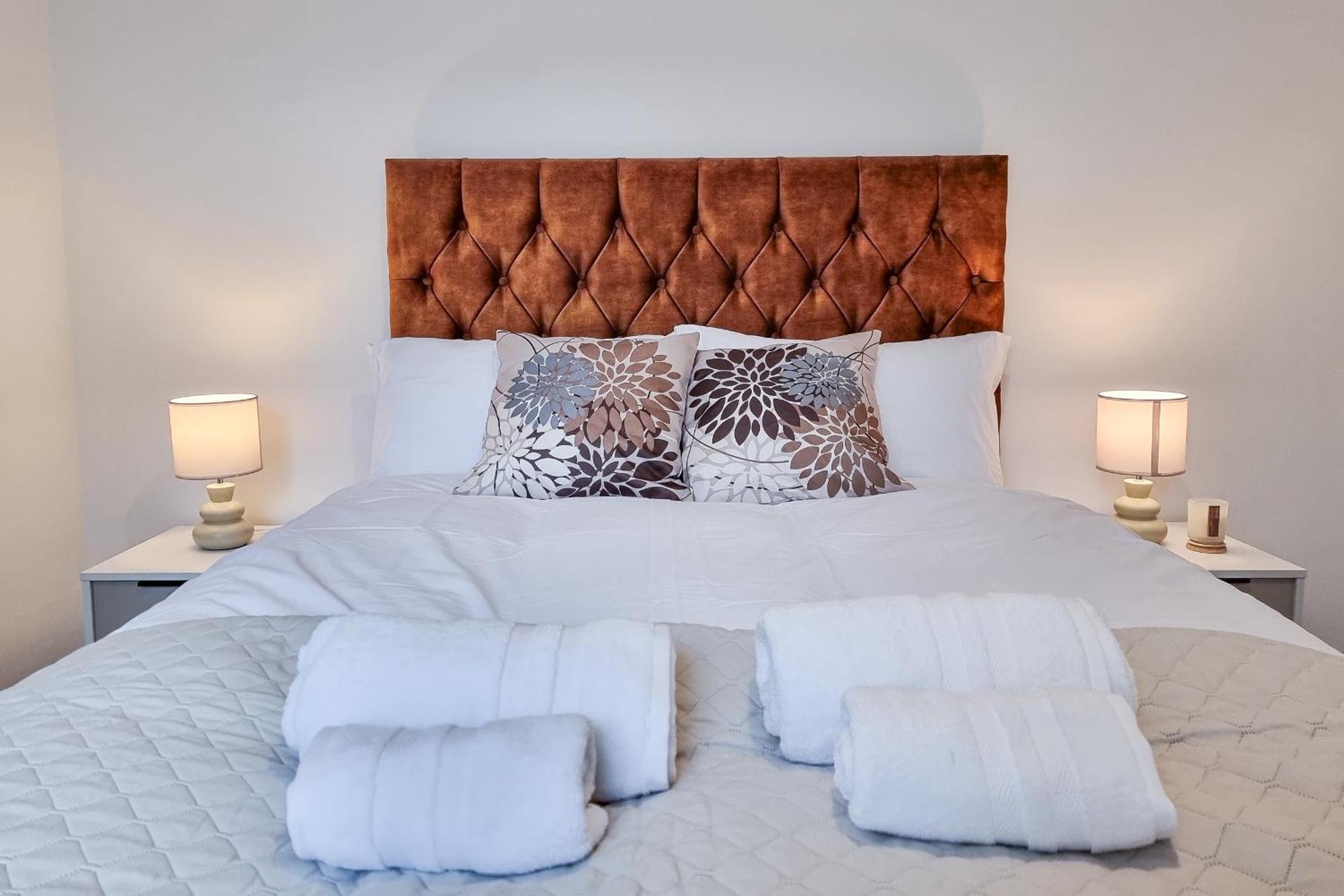 Ashfield Co-Living - Private Room Self-Cater *
