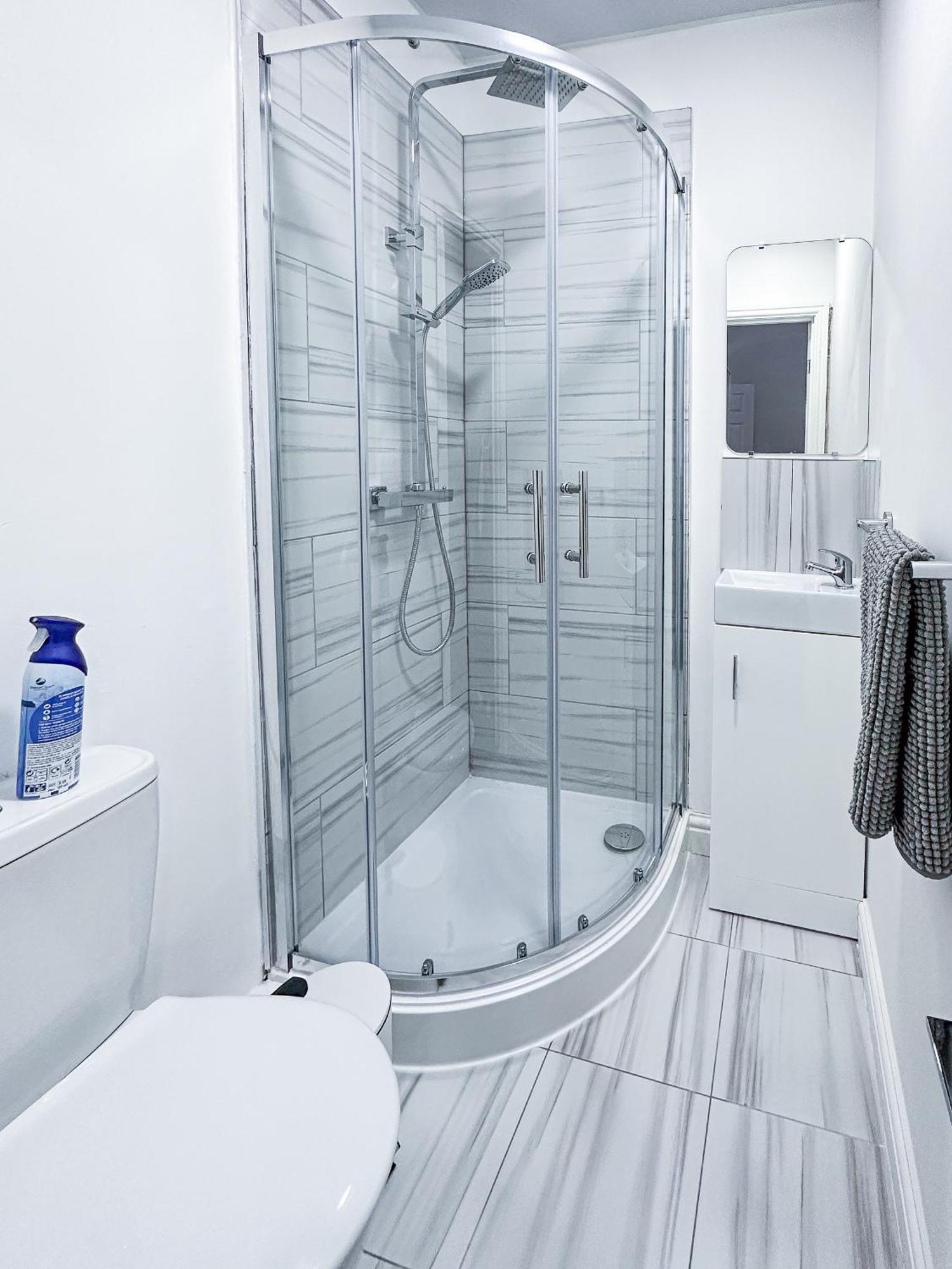 Ashfield Co-Living - Private Room Self-Cater Manchester