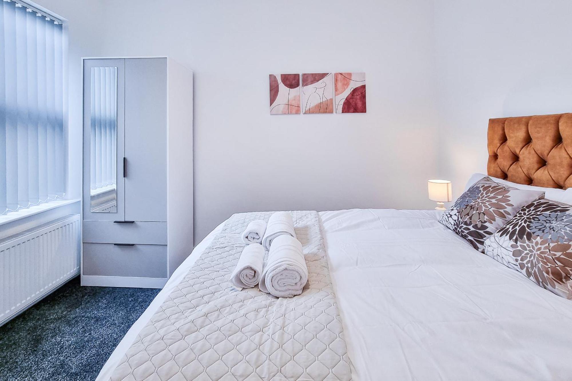 Ashfield Co-Living - Private Room Self-Cater *