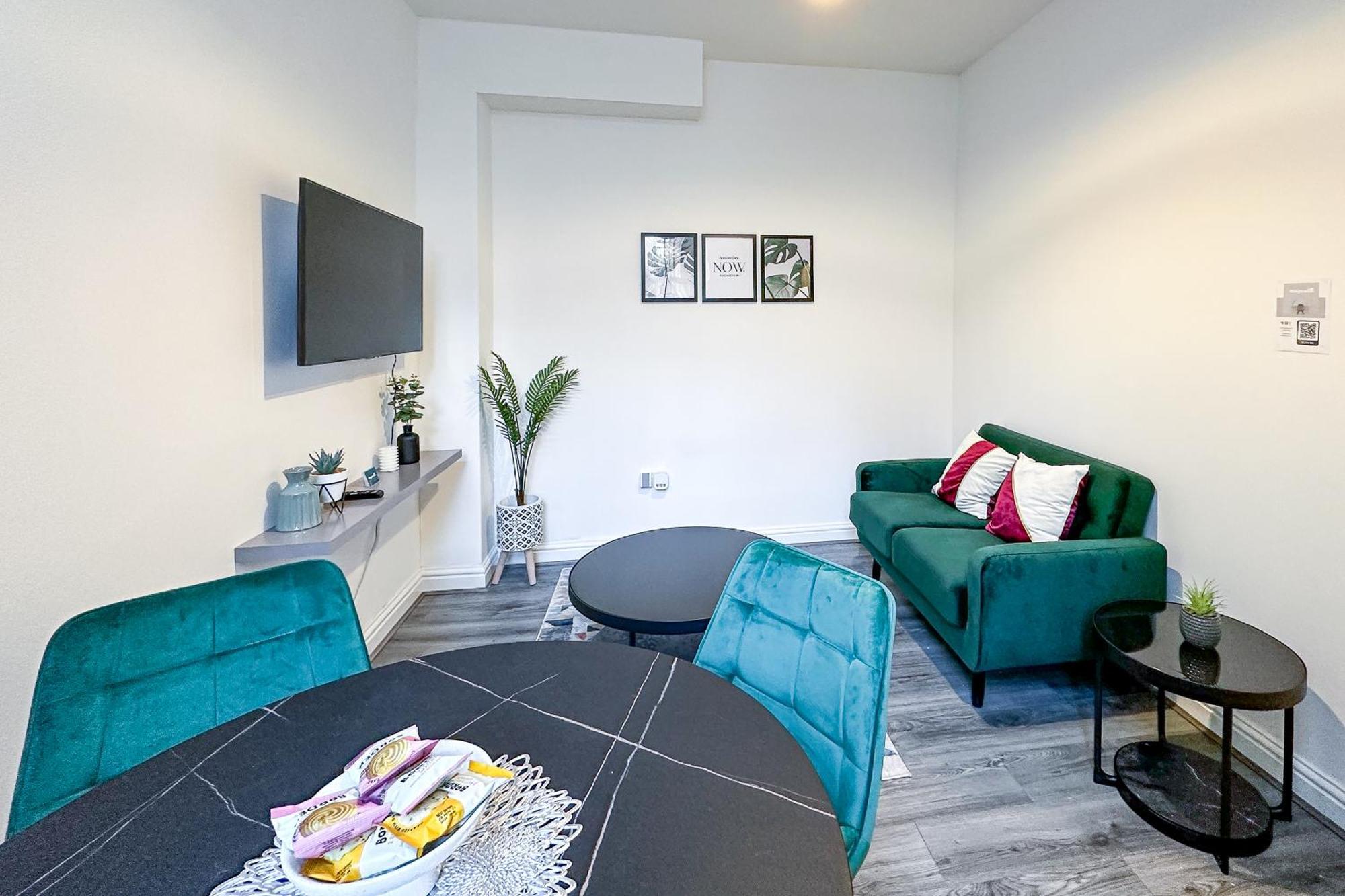 Ashfield Co-Living - Private Room Self-Cater Vakantiehuis Manchester