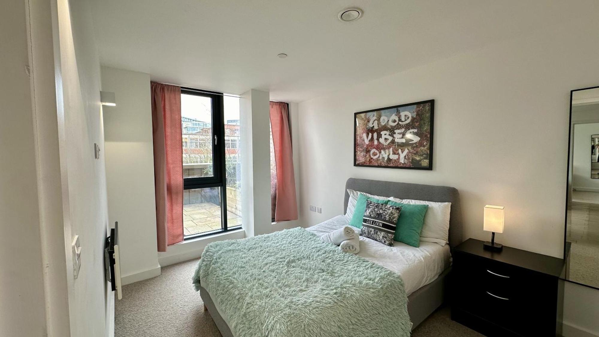 Lux Livin' - Luxury 2 Bed With Sky Garden Appartement *