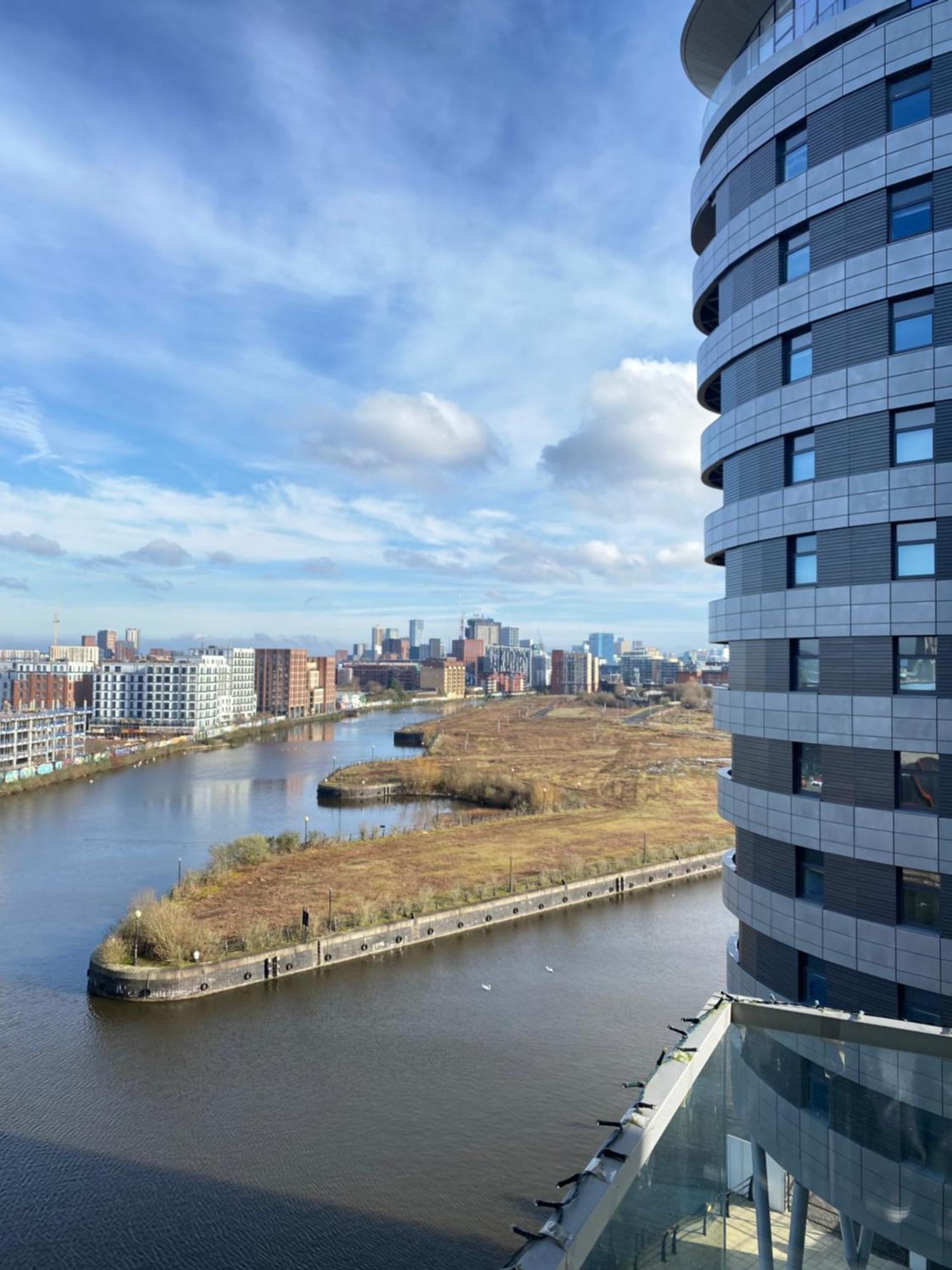 Apartment Away From Manchester