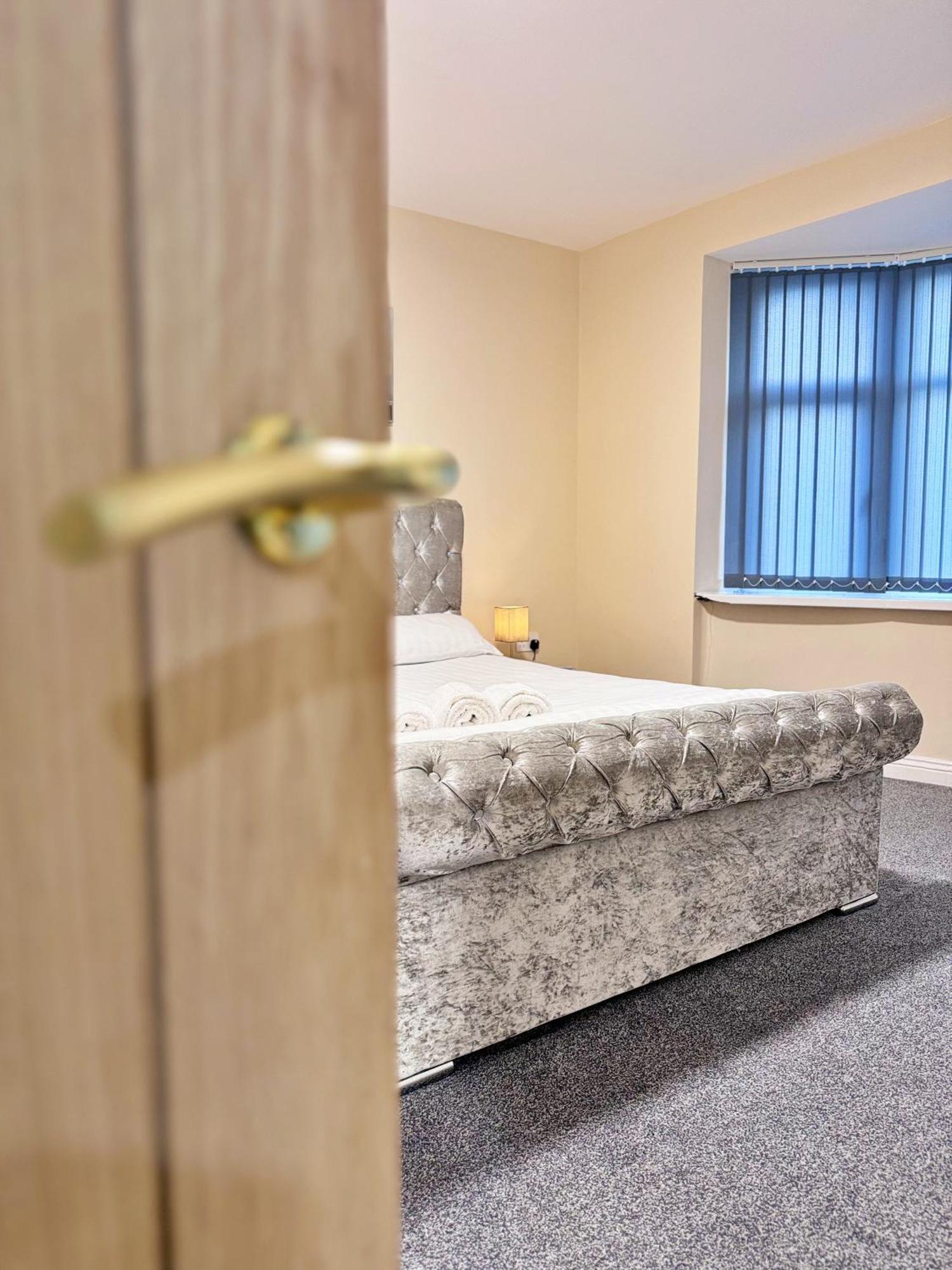 Full In Heywood Street Near Cheetham Hill Vakantiehuis *