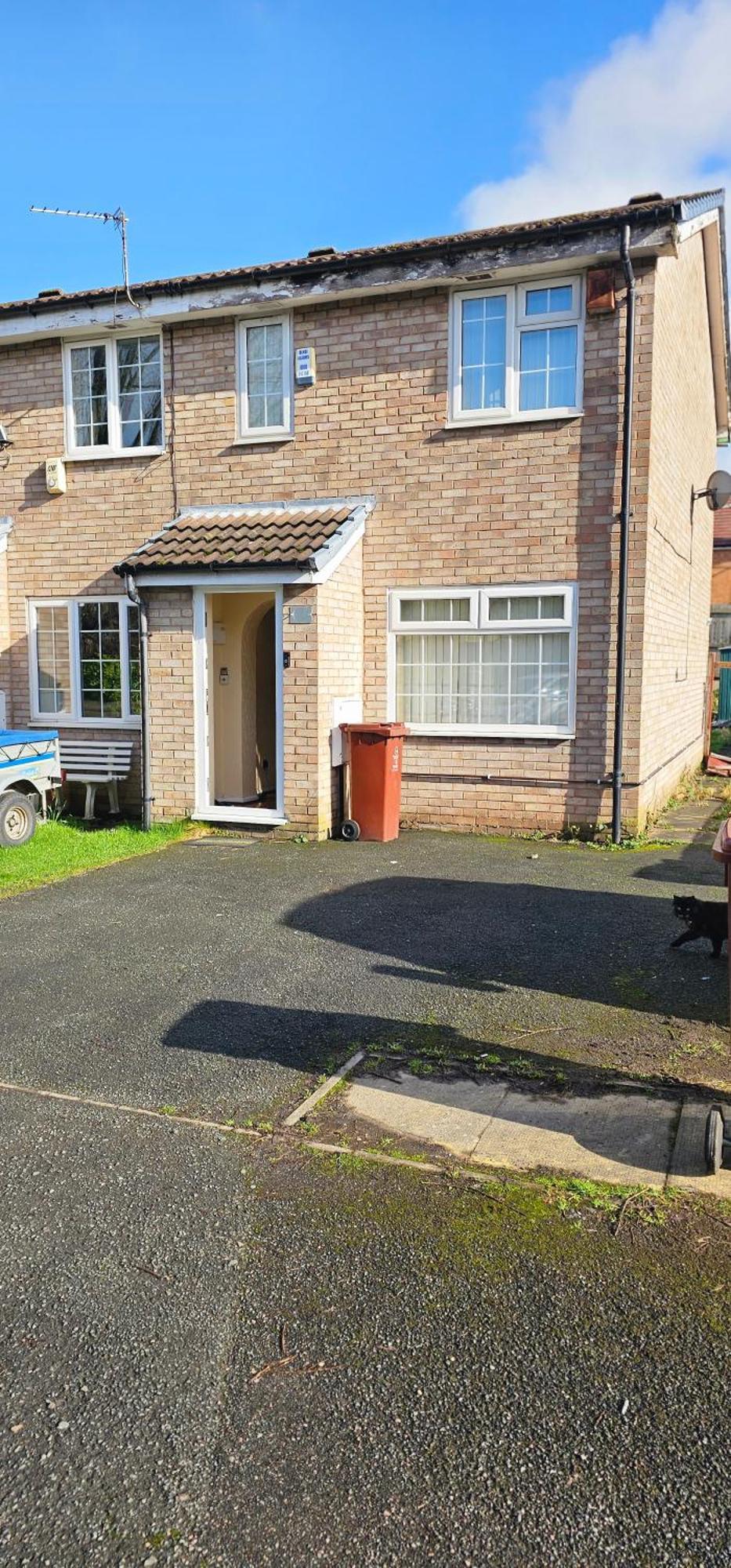 Entire 2 Bedroom House - Holiday home *