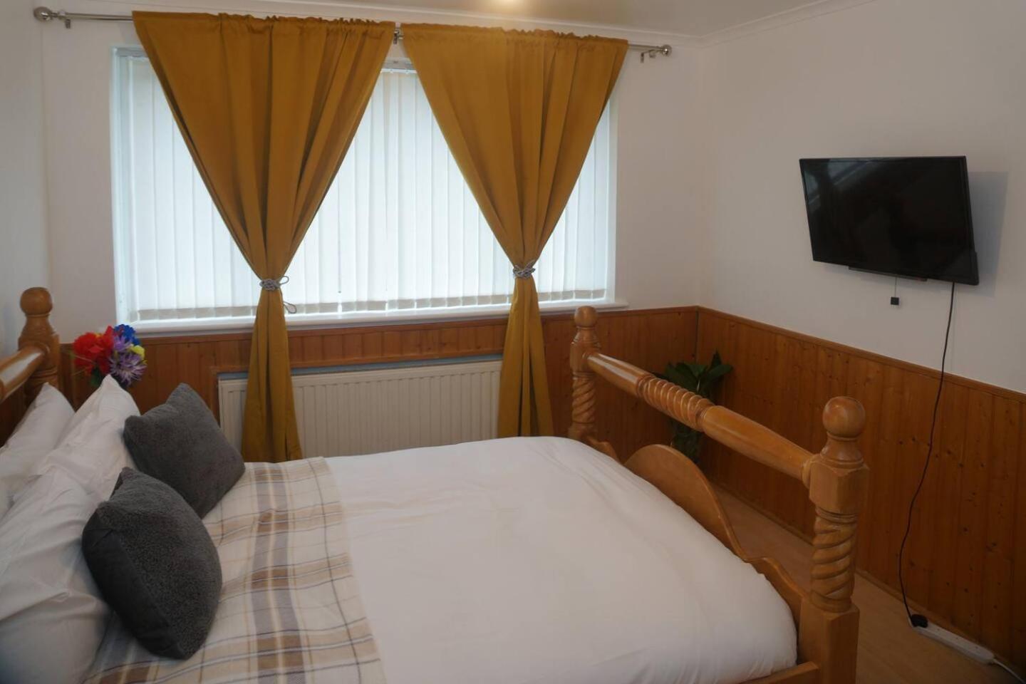 Cosy & Quiet House Close To Etihad And Centre