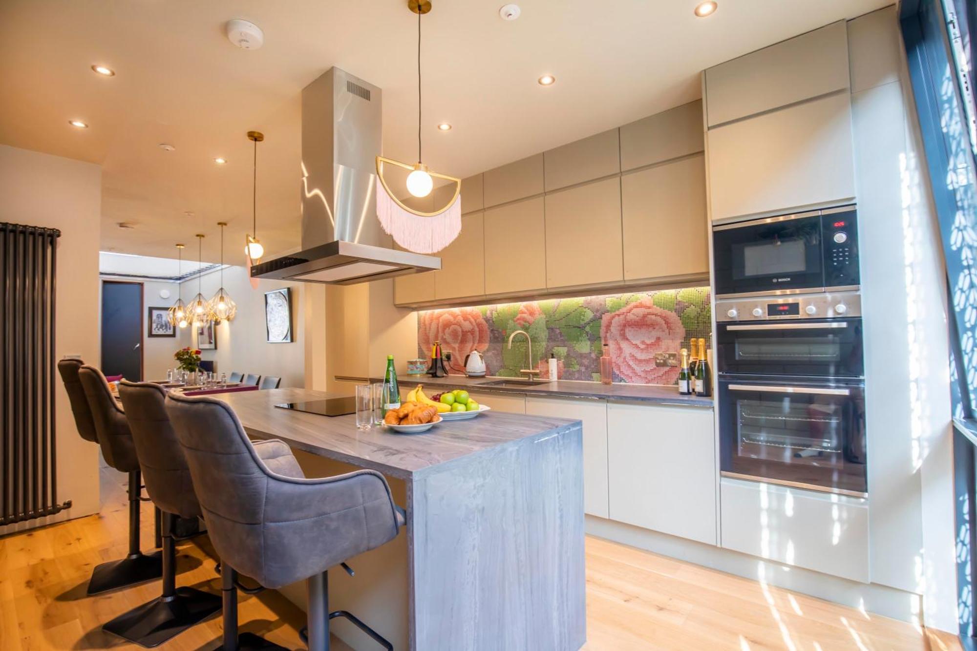 Luxury Roof Terrace Townhouse Manchester