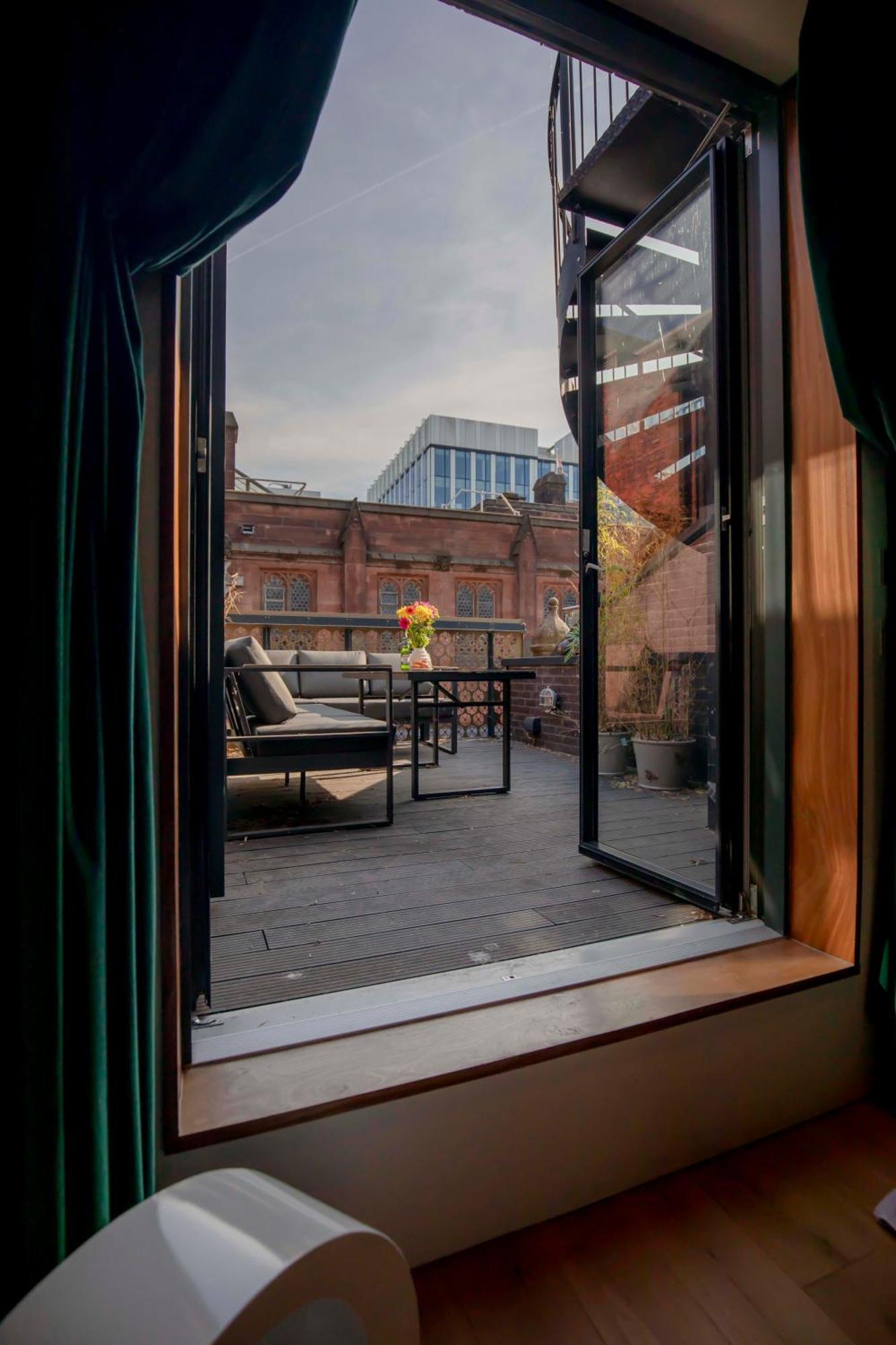 Luxury Roof Terrace Townhouse *
