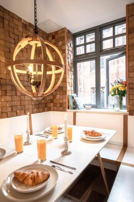 Superhost: Luxury Deansgate Townhouse Holiday home *