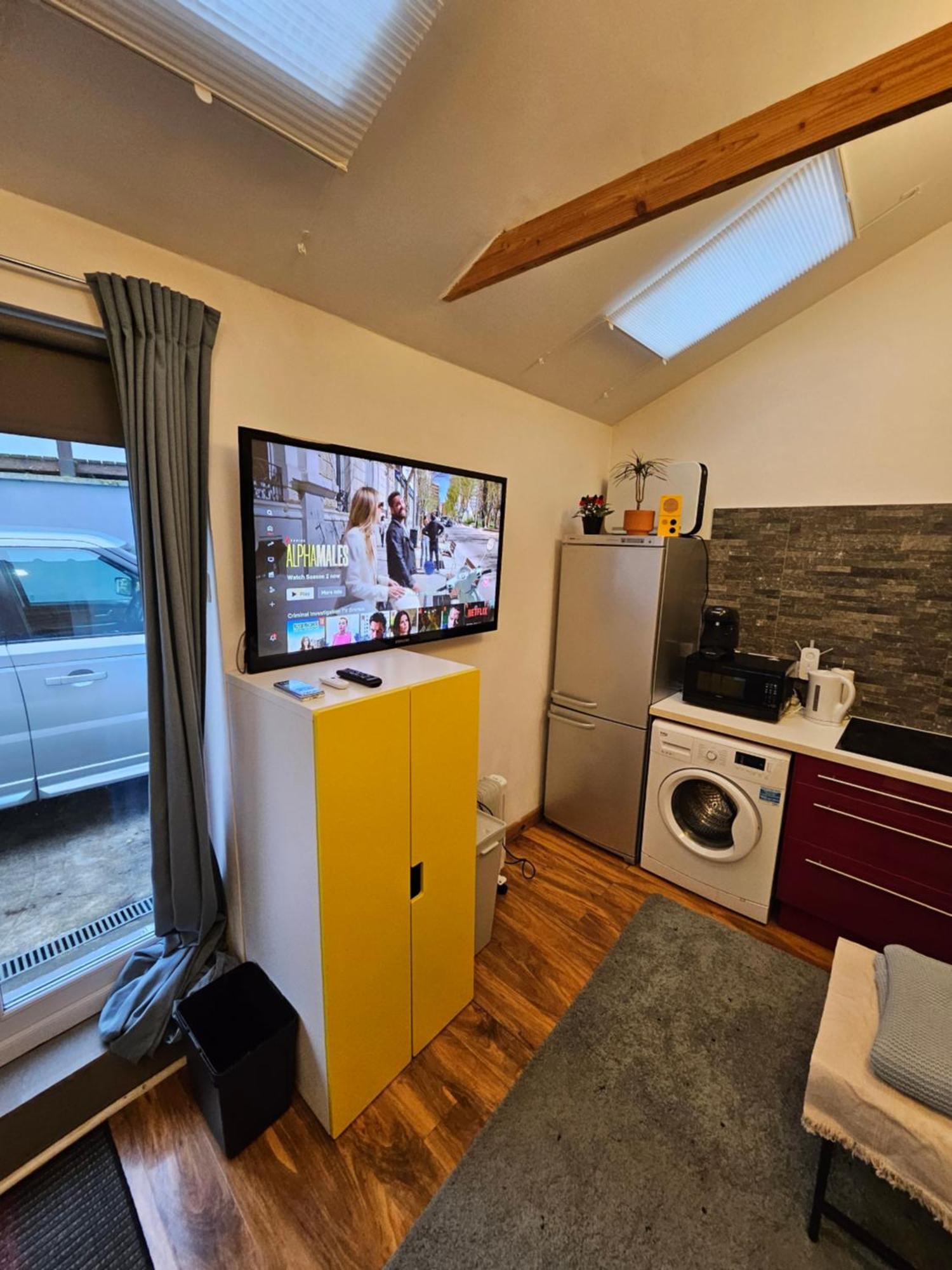 Amazing Open Plan Living Apartment *