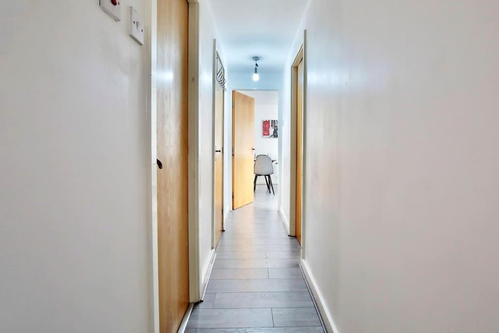 Appartement View - Free Parking - Sleeps 6 - Near Centre - By Nmb *