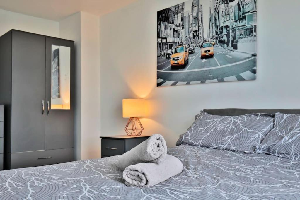 View - Free Parking - Sleeps 6 - Near Centre - By Nmb Appartement *